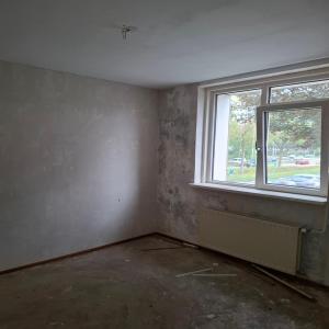 housePhoto