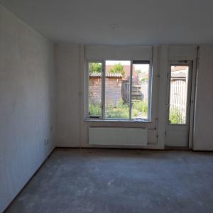 housePhoto