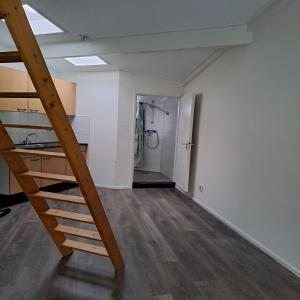 housePhoto