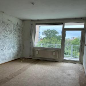 housePhoto