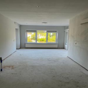 housePhoto