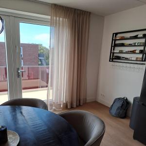 housePhoto