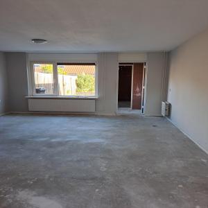 housePhoto