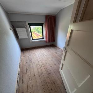 housePhoto