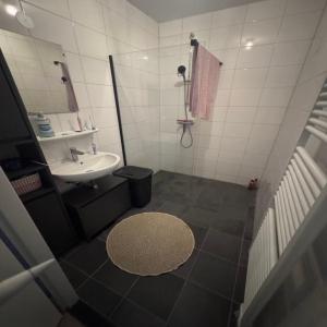 housePhoto