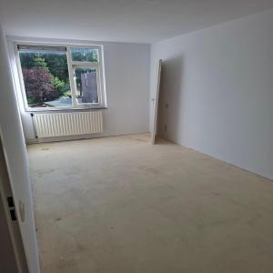 housePhoto