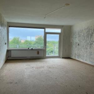 housePhoto