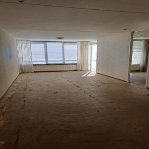 housePhoto