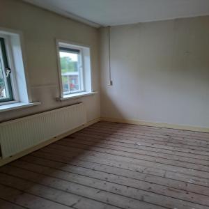 housePhoto