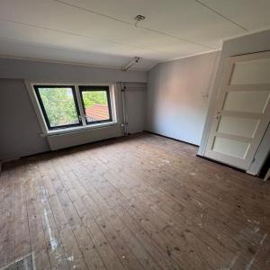 housePhoto