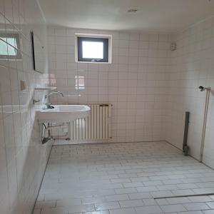housePhoto