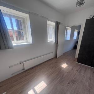 housePhoto