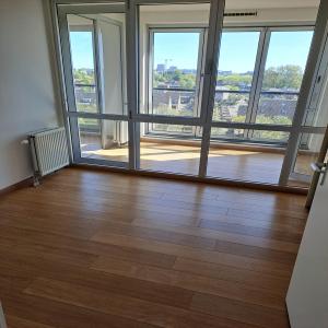 housePhoto