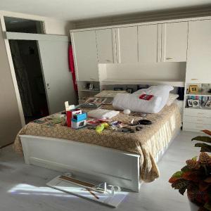 housePhoto