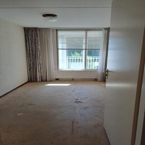 housePhoto