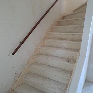 housePhoto