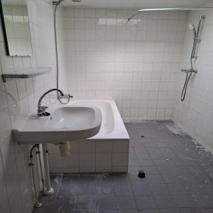 housePhoto
