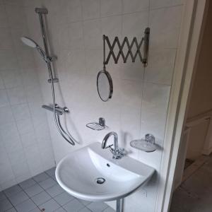 housePhoto