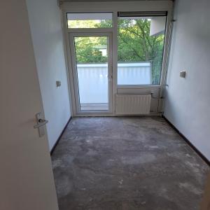 housePhoto