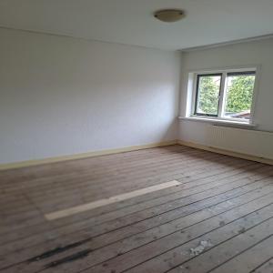 housePhoto