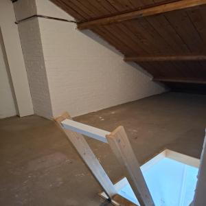 housePhoto
