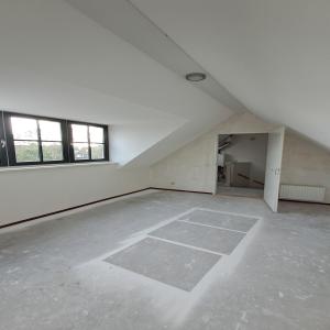 housePhoto