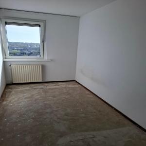housePhoto