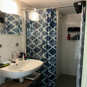 housePhoto