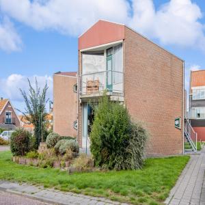 housePhoto