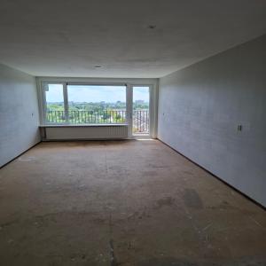 housePhoto
