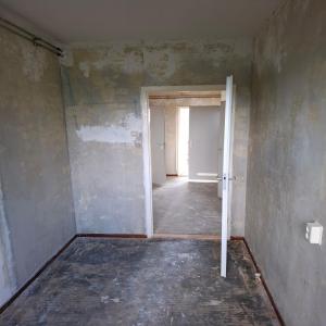 housePhoto
