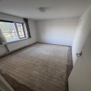 housePhoto