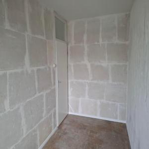 housePhoto