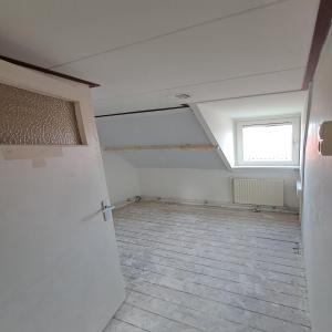 housePhoto