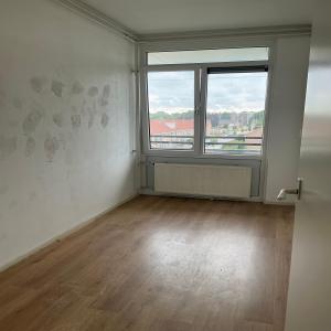 housePhoto
