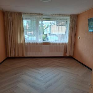 housePhoto