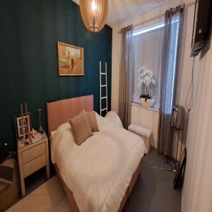housePhoto