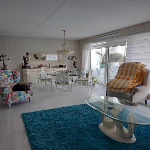housePhoto