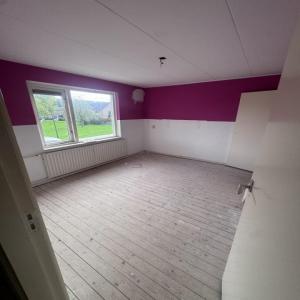 housePhoto