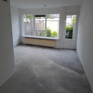 housePhoto