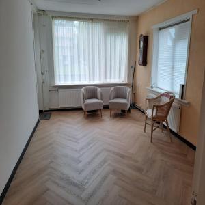 housePhoto