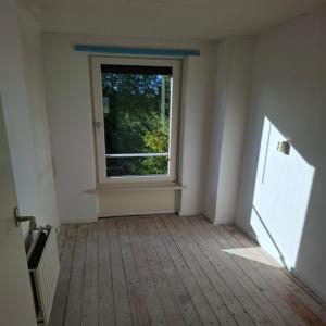 housePhoto